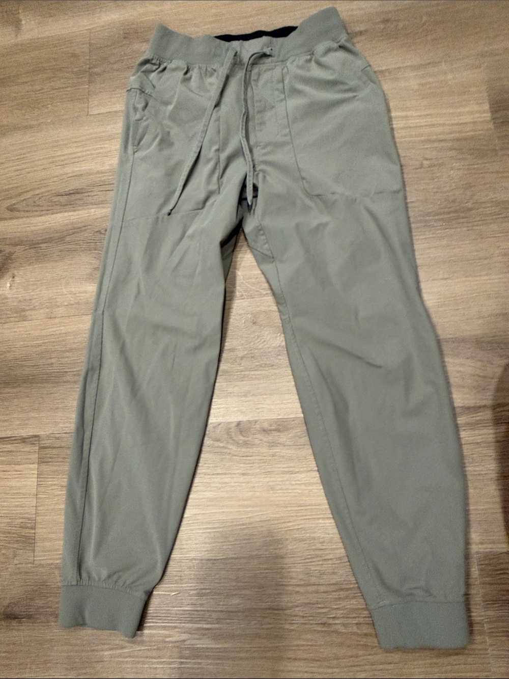 lululemon athletica Men's grey Tech Joggers